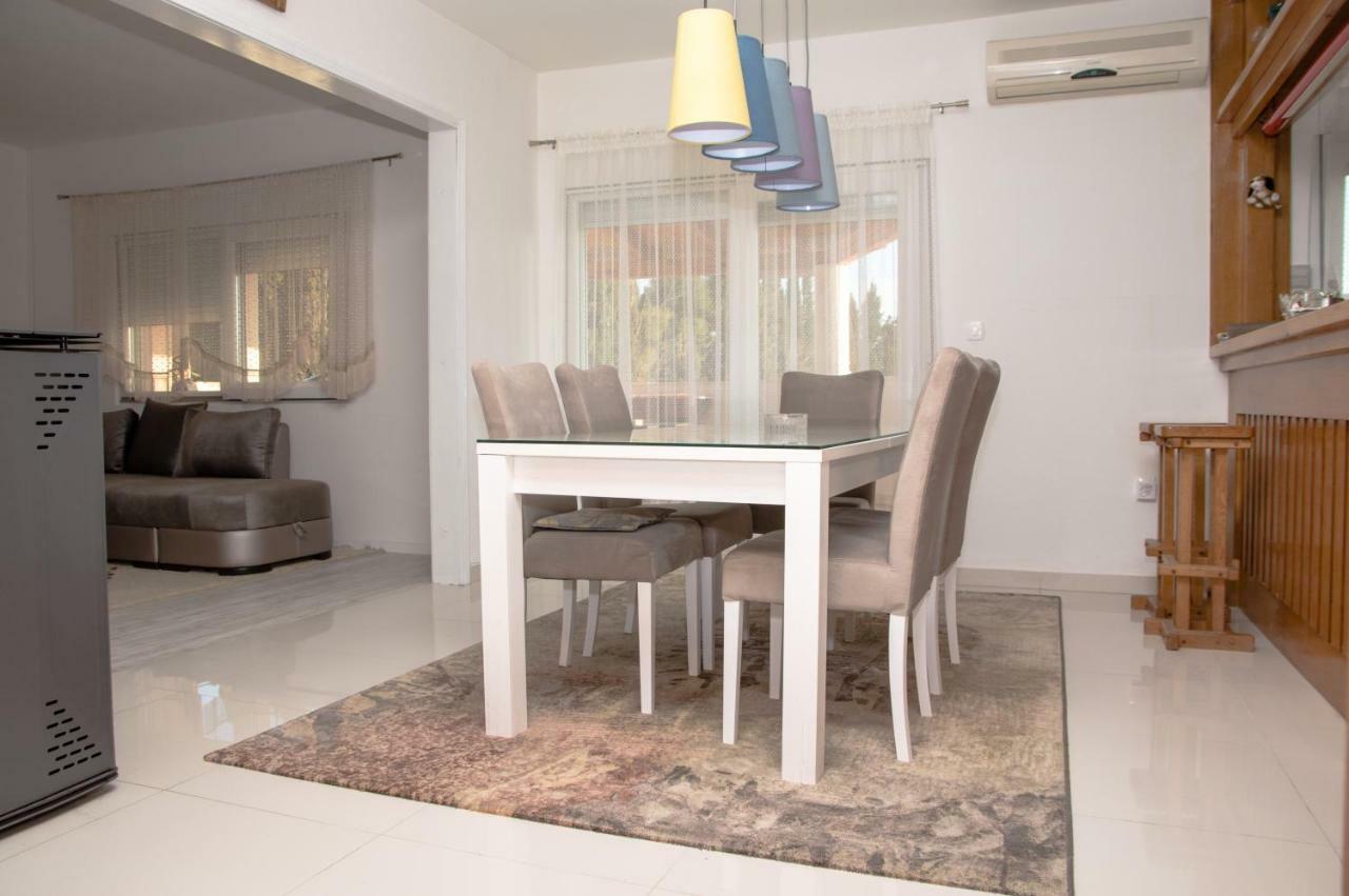 Mala Kate Apartament Kaštela